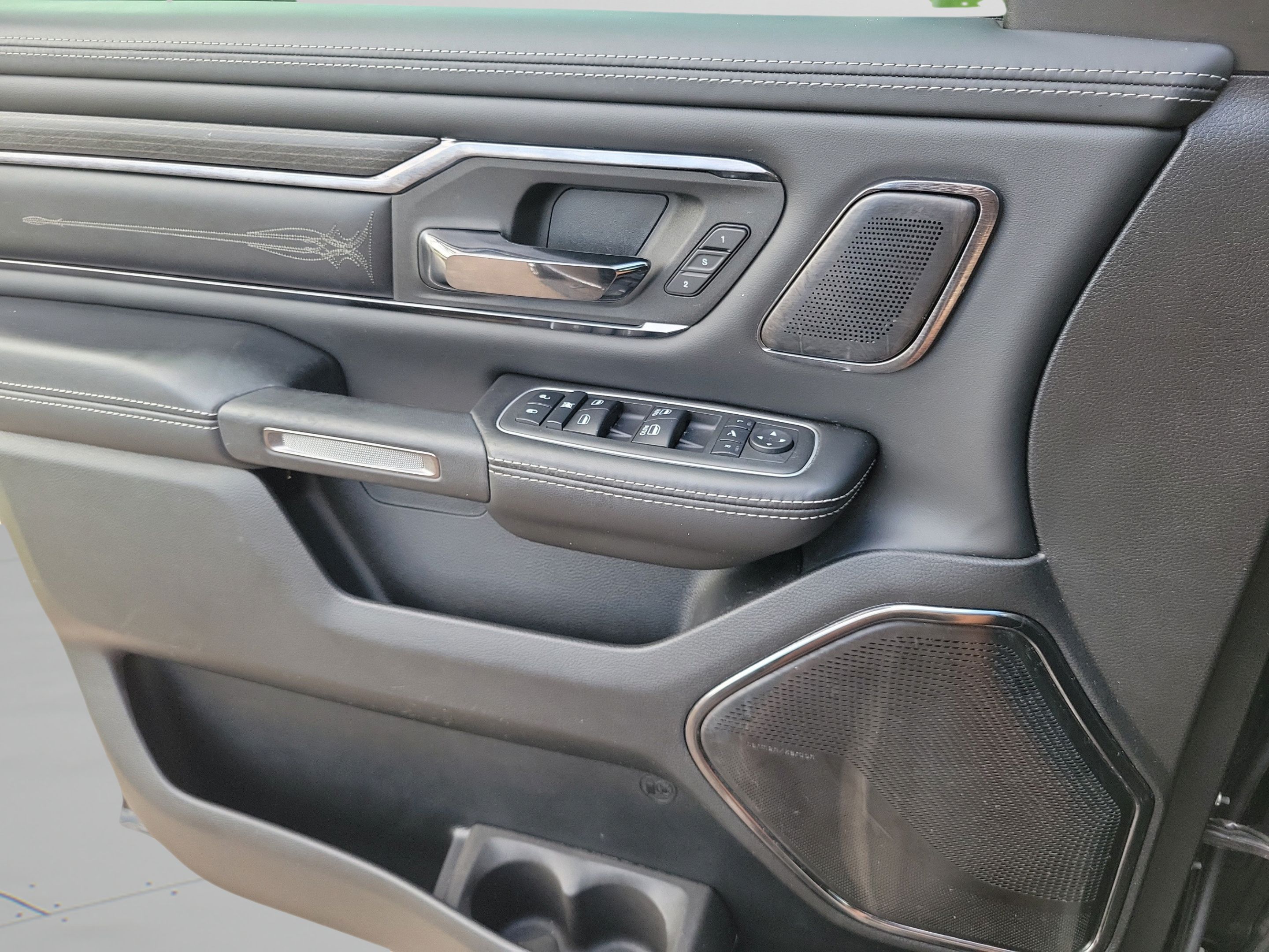 Used 2022 RAM 1500 Limited AWD/4WD image 24