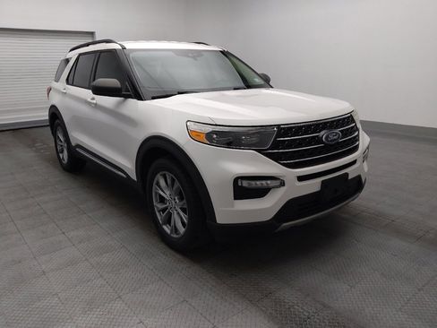 Used 2020 Ford Explorer XLT w/ Equipment Group 202A image 13