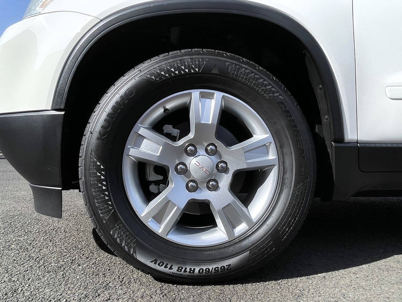 Used 2011 GMC Acadia SLE AWD/4WD image 10