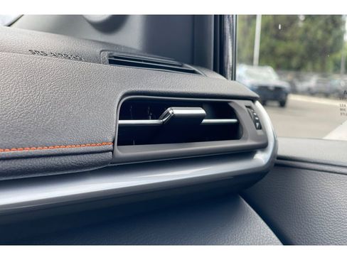 Used 2022 Toyota Sienna XSE image 31