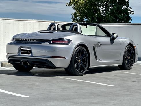 Used 2019 Porsche 718 Boxster RWD image 8