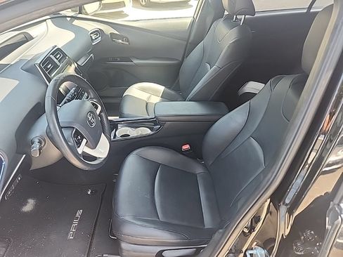 Used 2016 Toyota Prius Three Touring w/ Preferred Accessory Package FWD image 10