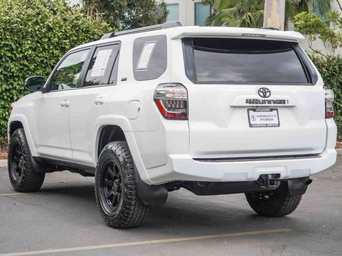 Used 2021 Toyota 4Runner SR5 Premium w/ Moonroof Package AWD/4WD image 4