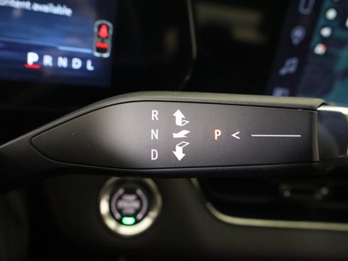 New 2026 Chevrolet Equinox RS w/ LPO, Floor Liner Package image 31