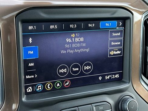 Used 2019 Chevrolet Silverado 1500 High Country image 19