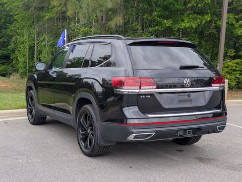 Used 2022 Volkswagen Atlas SE w/ Black Wheel Package FWD image 5
