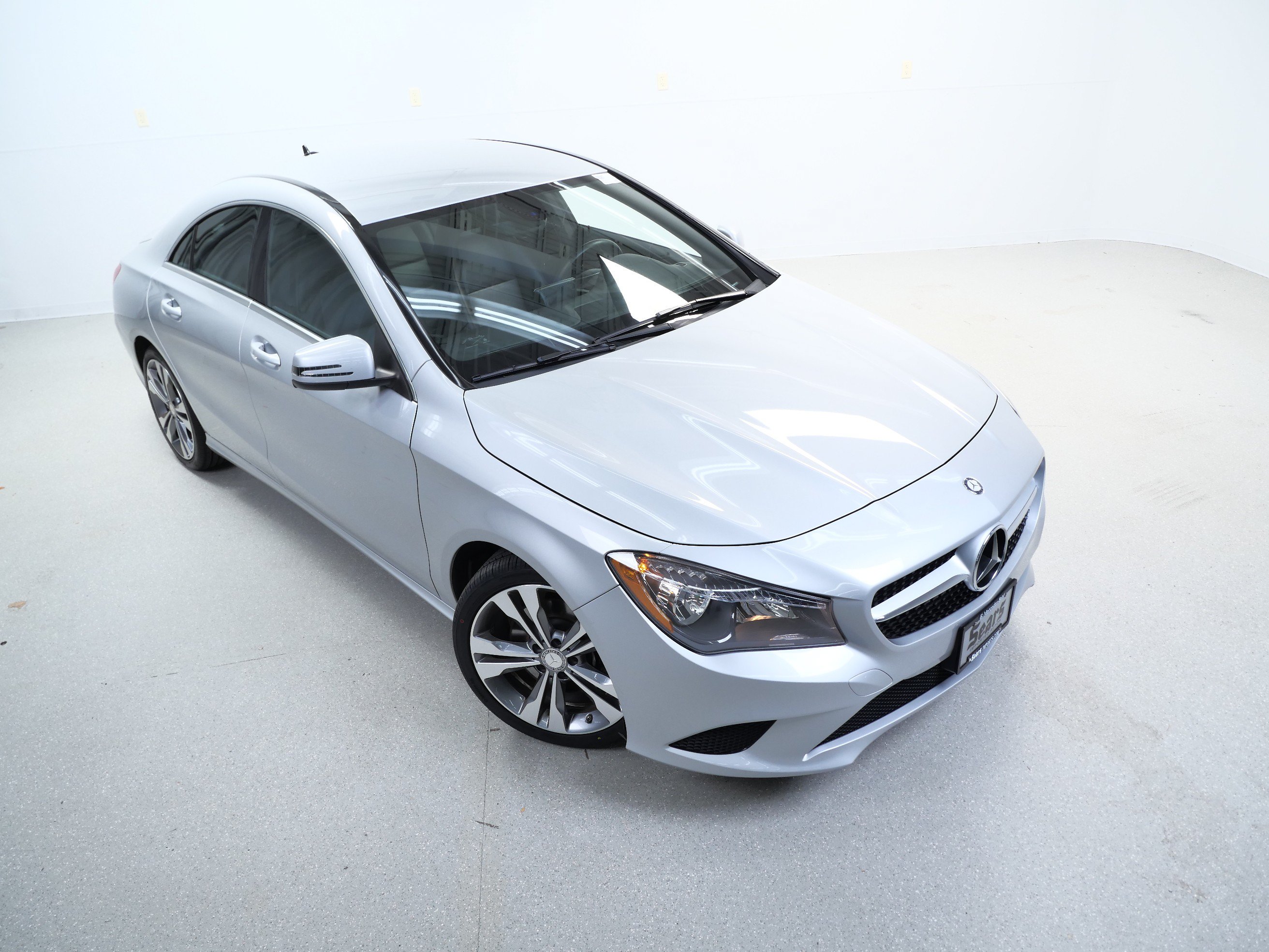 Used 2014 Mercedes-Benz CLA 250 image 4