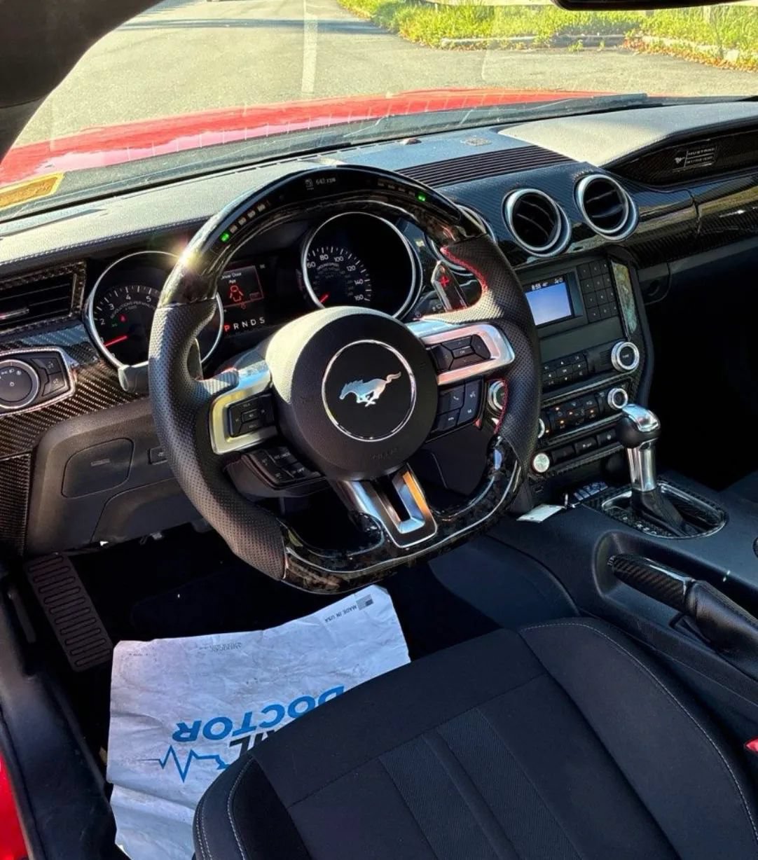Used 2020 Ford Mustang GT w/ Black Accent Package RWD image 11