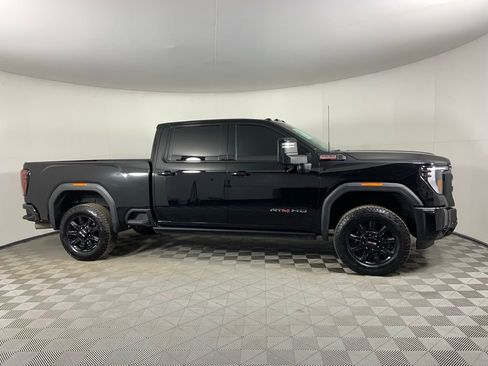 Used 2024 GMC Sierra 2500 AT4 w/ AT4 Premium Plus Package image 2