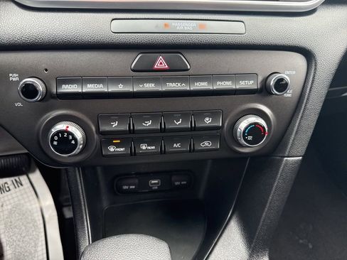 Used 2022 Kia Sportage LX image 32