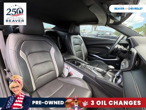 Used 2017 Chevrolet Camaro LT RWD image 29