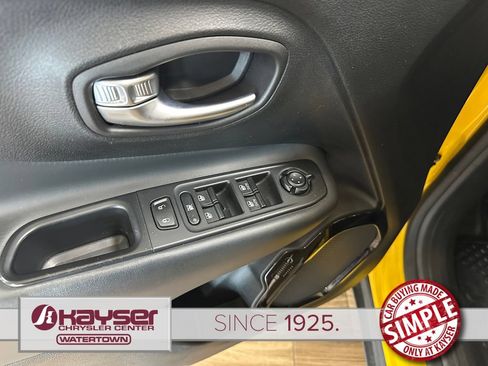 Certified 2018 Jeep Renegade Altitude AWD/4WD image 10