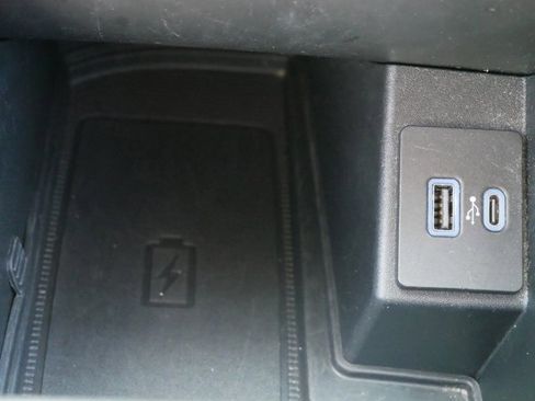 Certified 2024 Ford Edge Titanium image 26