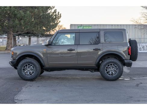 New 2025 Ford Bronco Badlands AWD/4WD image 6