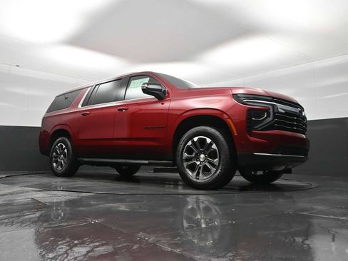 New 2026 Chevrolet Suburban LT w/ Comfort Package image 18