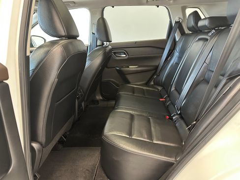 Used 2021 Nissan Rogue SL image 13