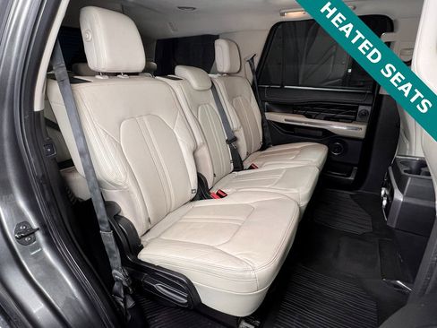 Used 2019 Ford Expedition Platinum image 12