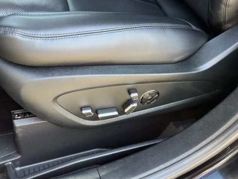 Used 2023 Lincoln Nautilus Reserve w/ Equipment Group 201A image 45