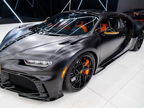 Used 2023 Bugatti Chiron Pur Sport image 13