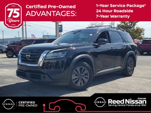 Certified 2022 Nissan Pathfinder SV FWD image 1