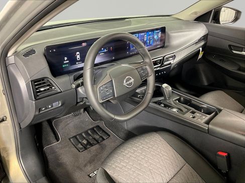 Certified 2026 Nissan Sentra SV w/ SV Convenience Package FWD image 17
