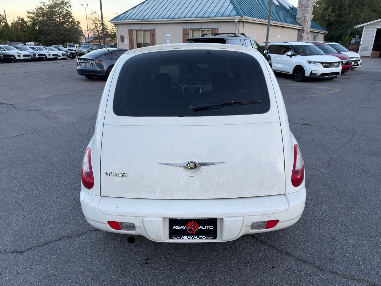 Used 2010 Chrysler PT Cruiser w/ Convenience Group FWD image 4