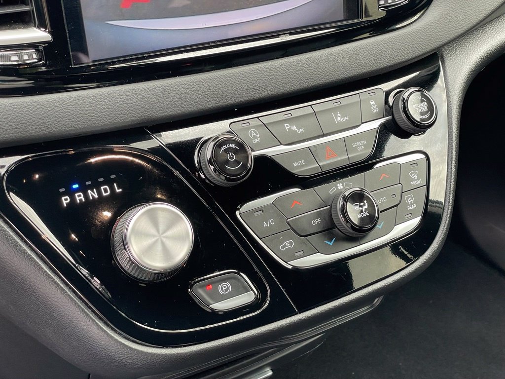Used 2026 Chrysler Pacifica Select FWD image 22