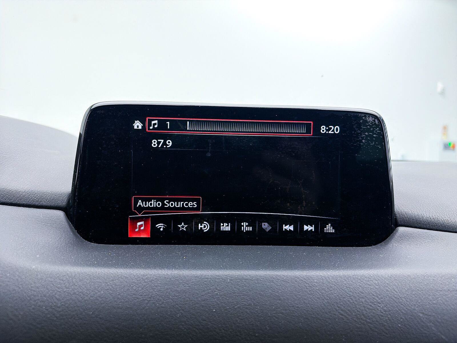 Used 2018 MAZDA CX-5 Touring w/ Preferred Equipment Package FWD image 19