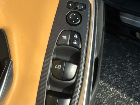Used 2020 Nissan Sentra SV w/ SV Premium Package FWD image 14