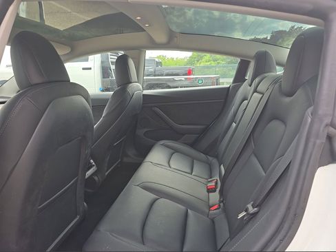 Used 2023 Tesla Model 3 Standard Range RWD image 8