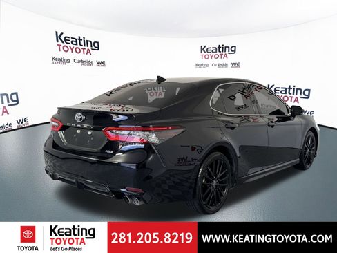 Used 2023 Toyota Camry XSE FWD image 5