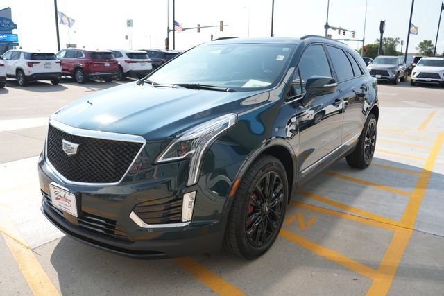 Used 2025 Cadillac XT5 Sportv w/ LPO, Bronce Accent Package AWD/4WD image 29