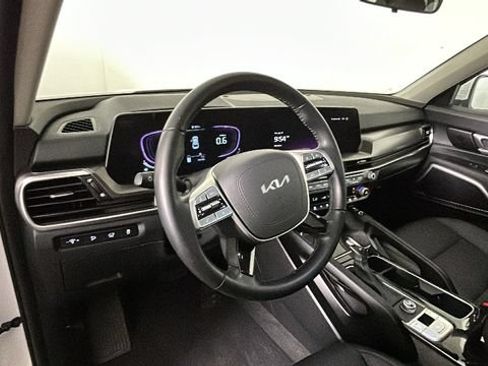 Used 2025 Kia Telluride S FWD image 13