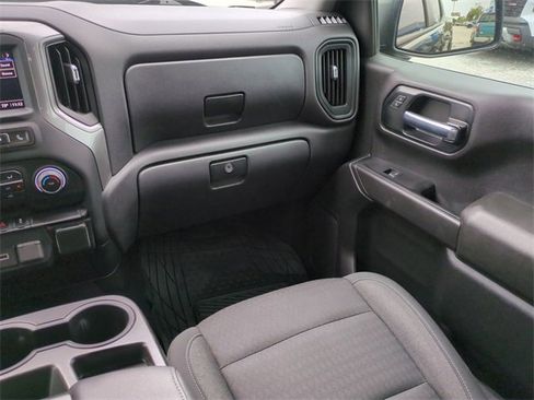 Used 2022 Chevrolet Silverado 1500 Custom image 18