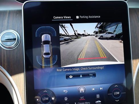 Used 2024 Mercedes-Benz C 300 Sedan image 9