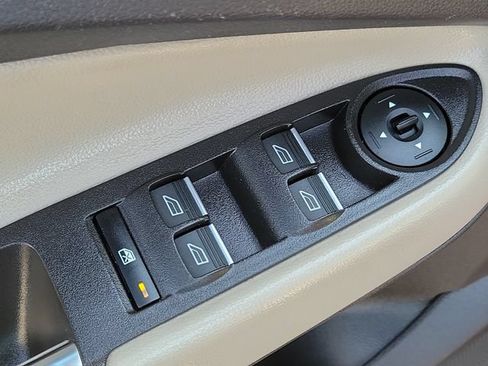 Used 2019 Ford Escape SEL AWD/4WD image 19