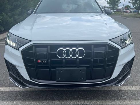 Used 2023 Audi SQ7 Prestige w/ Prestige Package AWD/4WD image 2