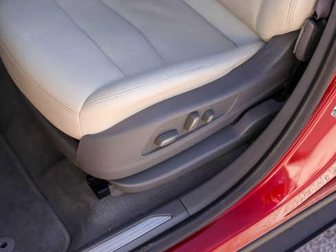 Certified 2021 Cadillac XT5 Premium Luxury image 8