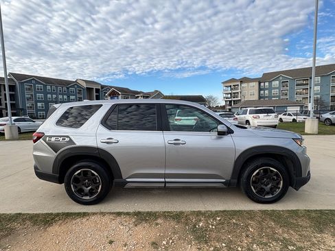 Certified 2023 Honda Pilot EX-L image 9