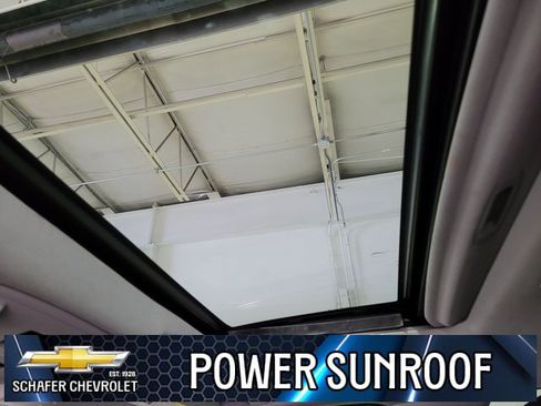 Used 2015 Cadillac Escalade Premium image 8