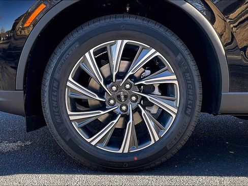 New 2025 Lincoln Aviator 2WD image 12