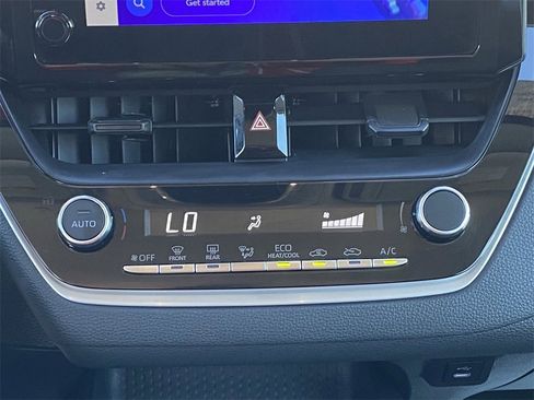 Certified 2025 Toyota Corolla LE image 29