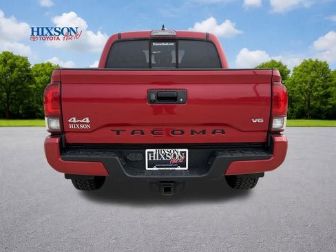 Used 2022 Toyota Tacoma SR5 image 5