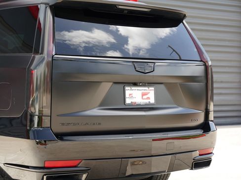 Used 2023 Cadillac Escalade Sport Platinum RWD image 15