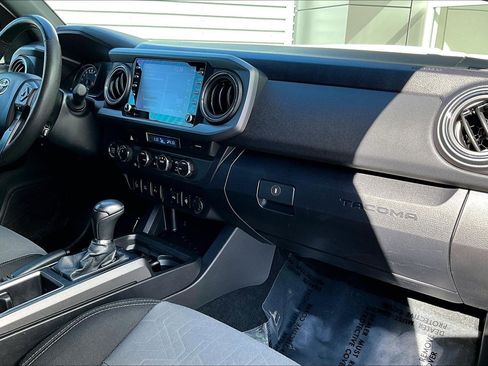Used 2023 Toyota Tacoma TRD Sport image 16
