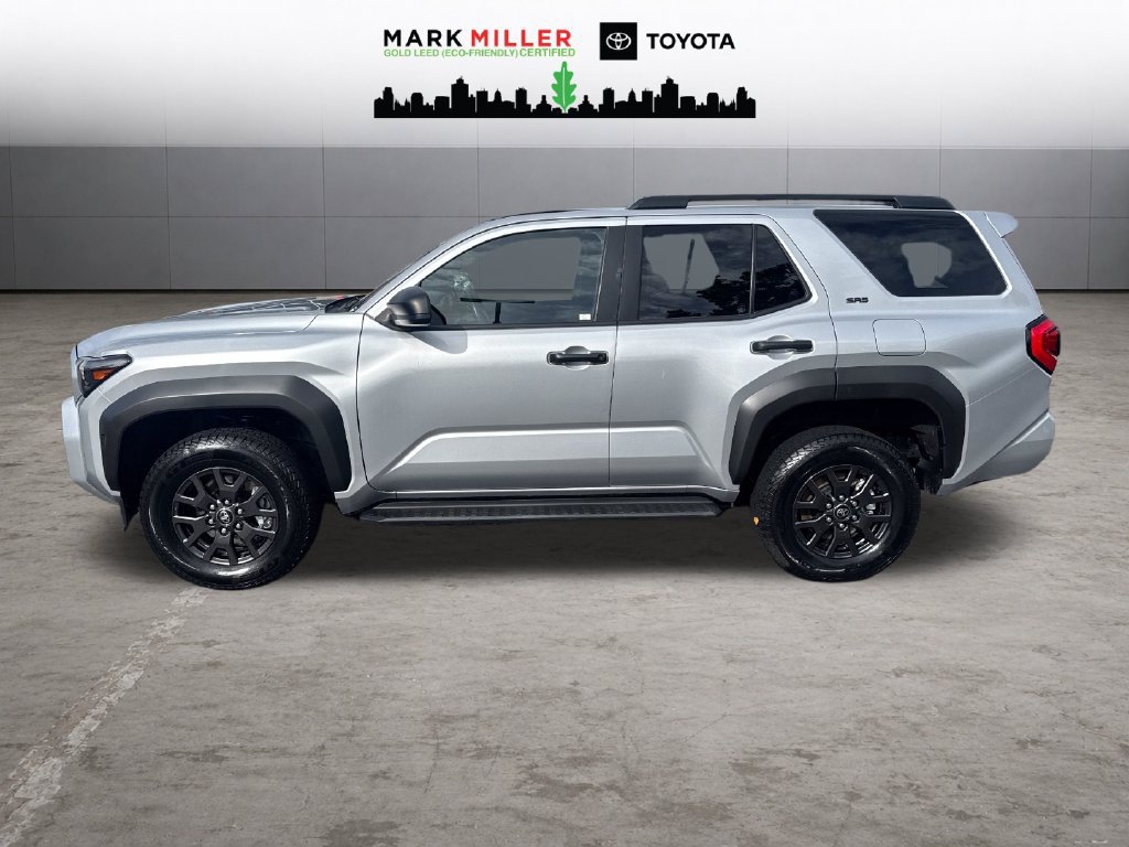 Certified 2025 Toyota 4Runner SR5 AWD/4WD image 2