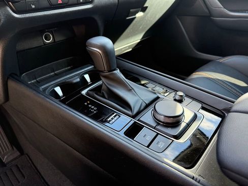Used 2025 MAZDA CX-50 AWD 2.5 Hybrid w/ Premium Pkg image 10