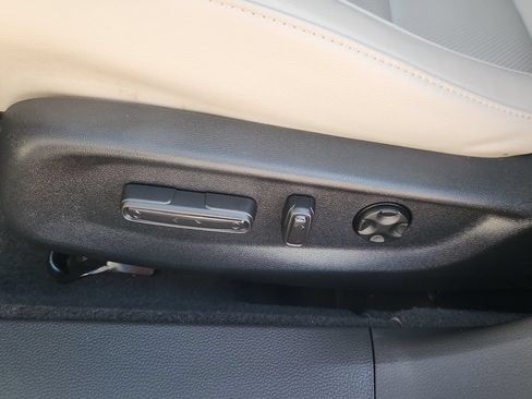 Used 2020 Honda Accord Touring image 8