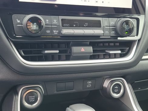 Used 2025 Toyota Grand Highlander FWD image 27