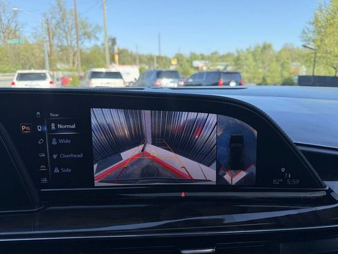 Used 2021 Cadillac Escalade Premium Luxury Platinum AWD/4WD image 13